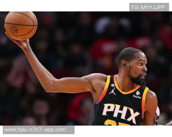 杜兰特赛季开局表现惊艳场均30分高效命中率限制对手运动战表现不佳