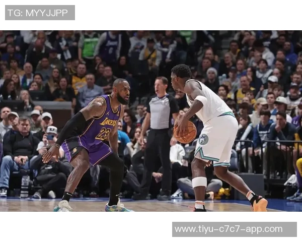 詹姆斯谈斯玛特大场面经验强调继续为卢卡树立榜样并学习